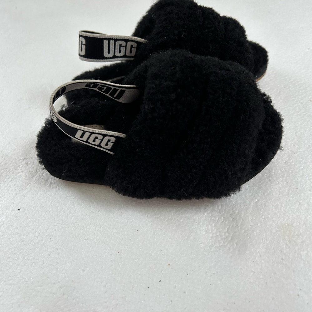 UGG Fluff Yeah slides Shearling Slingback Sandal slippers shoes black toddler